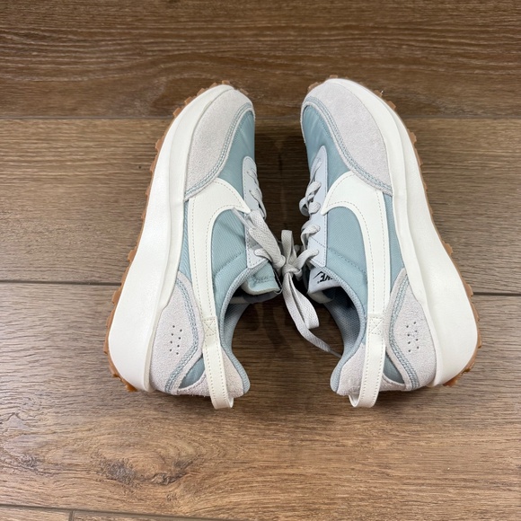 Nike Women's Waffle Debut Retro Sneaker Light Pumice Sail Sz 8.5 DH9523-006 NWOB - Picture 6 of 10